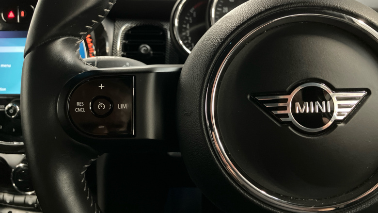 MINI Hatchback 1.5 Cooper Exclusive 5dr Auto Petrol Hatchback